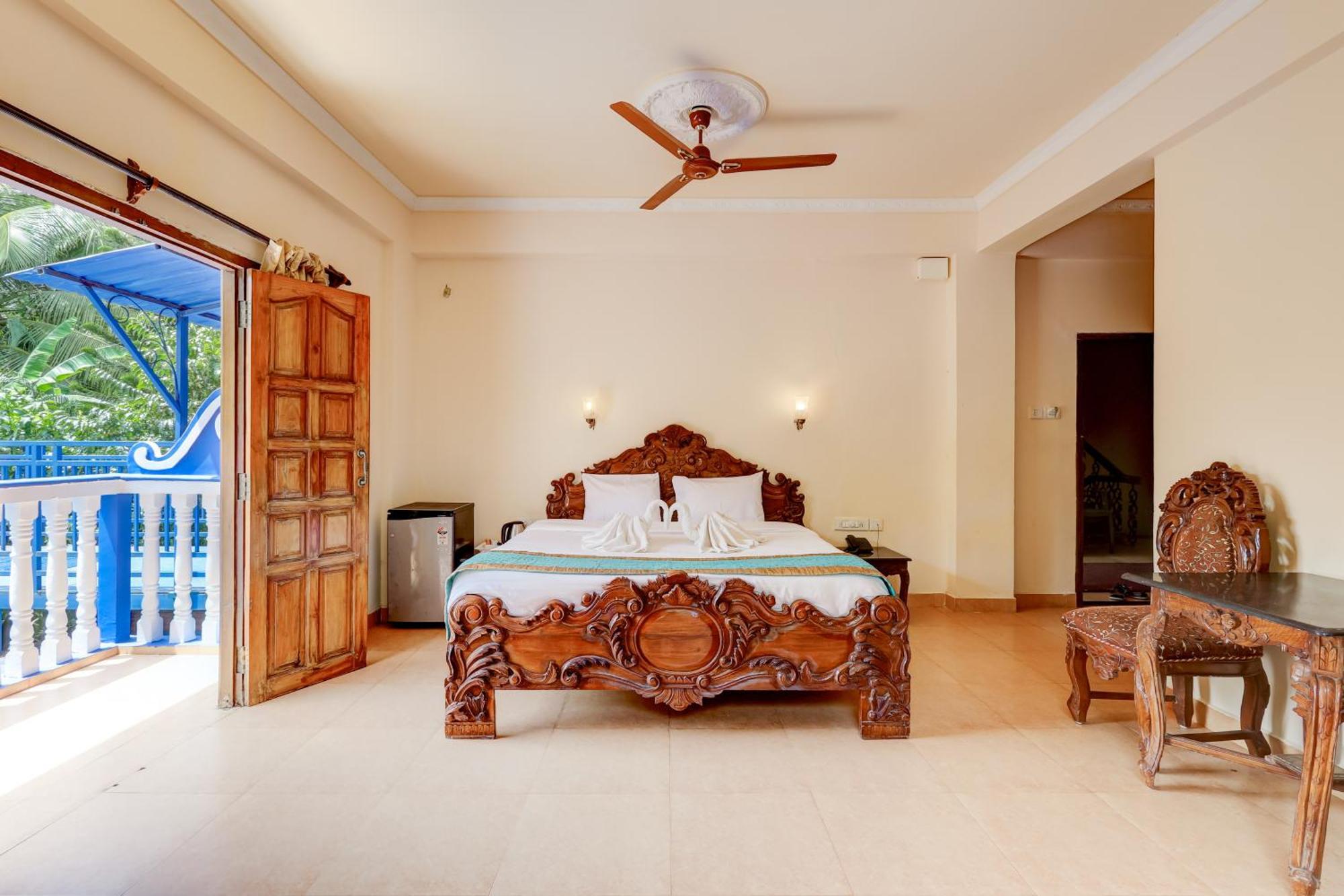 Mayflower Beach Resort By Casa Eternal Baga Εξωτερικό φωτογραφία