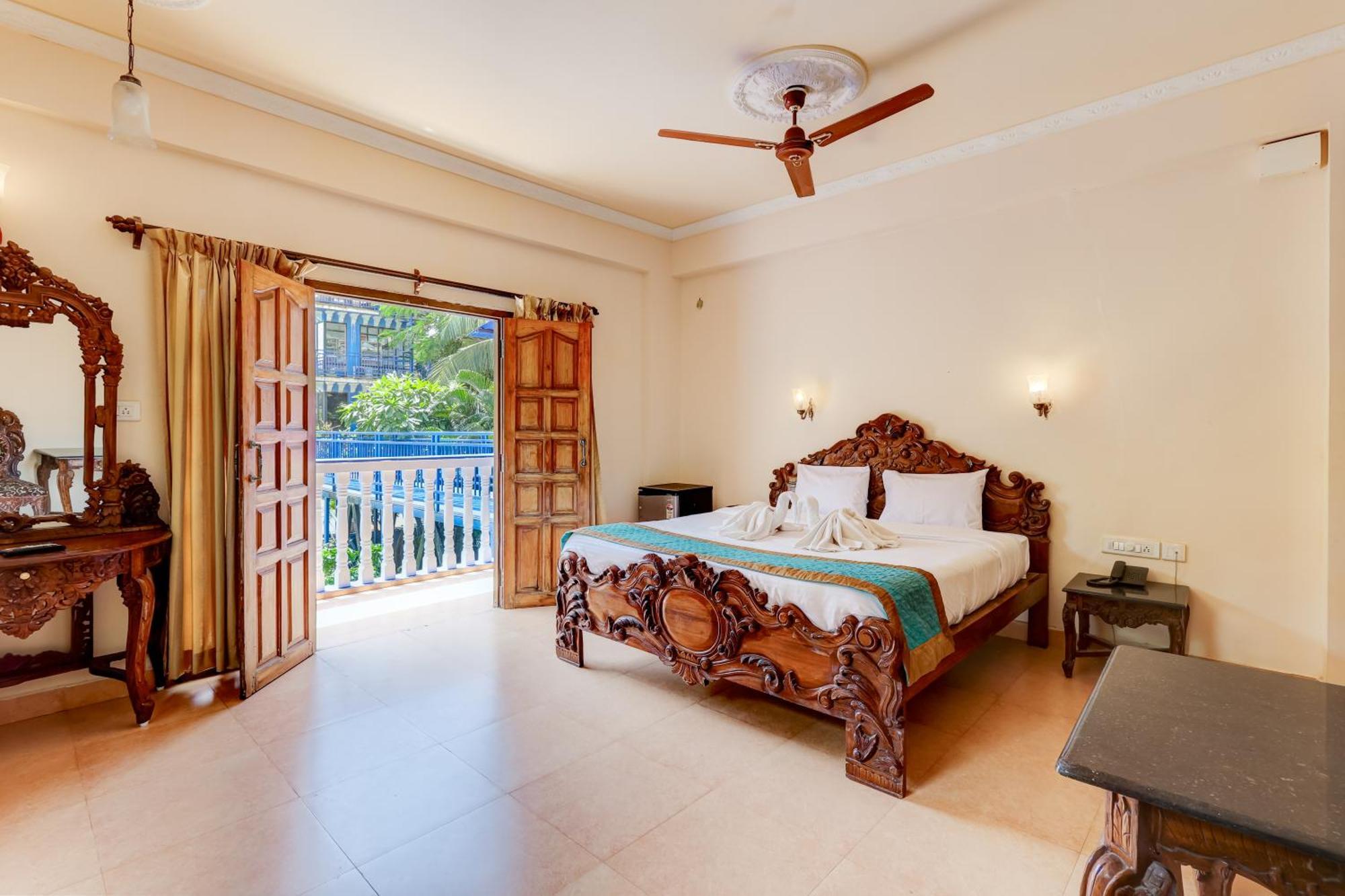 Mayflower Beach Resort By Casa Eternal Baga Εξωτερικό φωτογραφία
