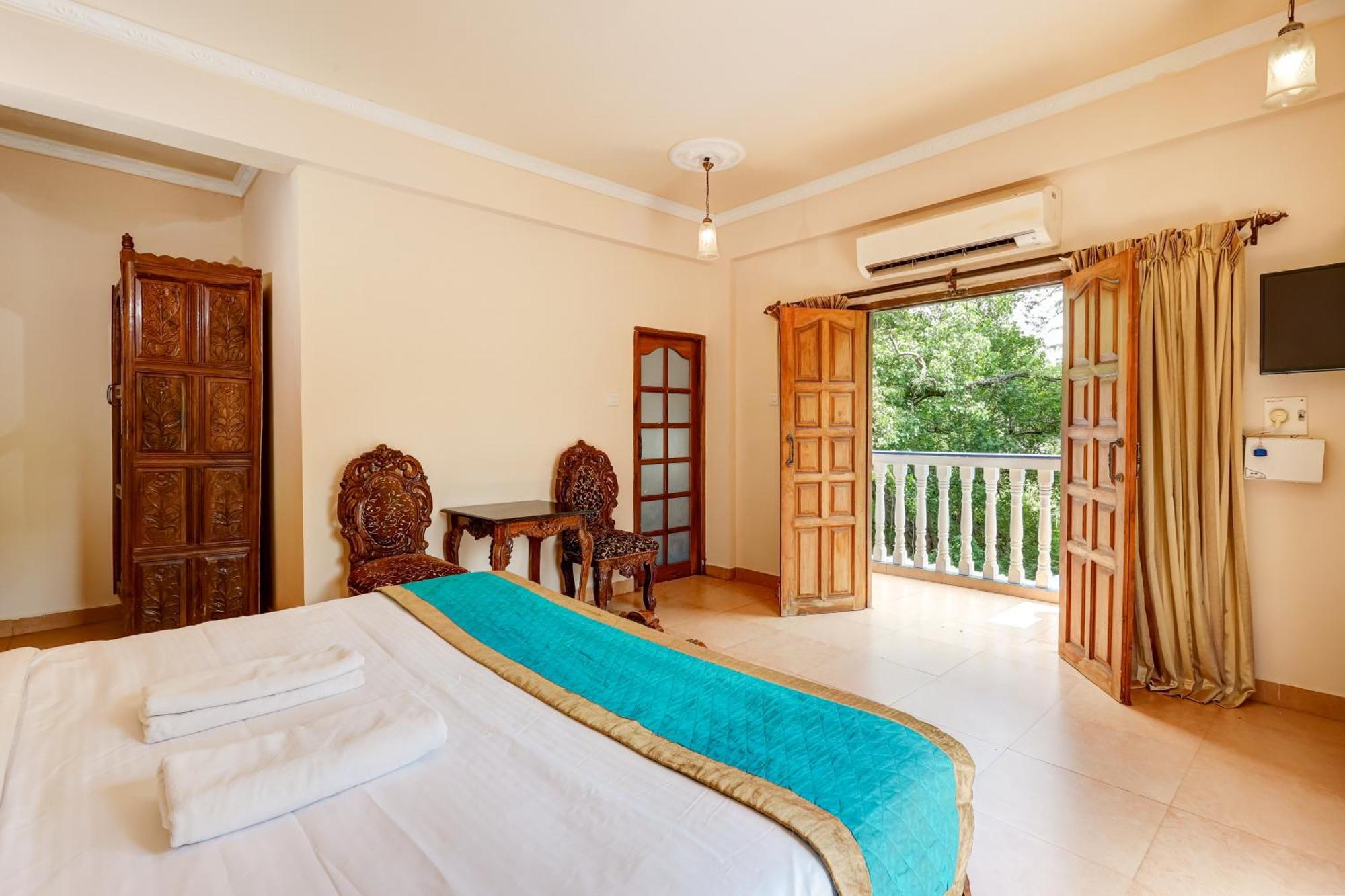Mayflower Beach Resort By Casa Eternal Baga Εξωτερικό φωτογραφία